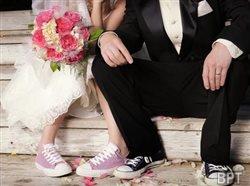 New times, new traditions: Modern wedding trends from stock-the-bar parties to social networking sites